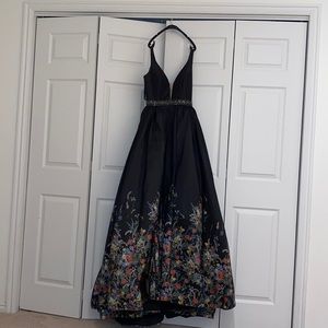 Sherri hill black dress size 4